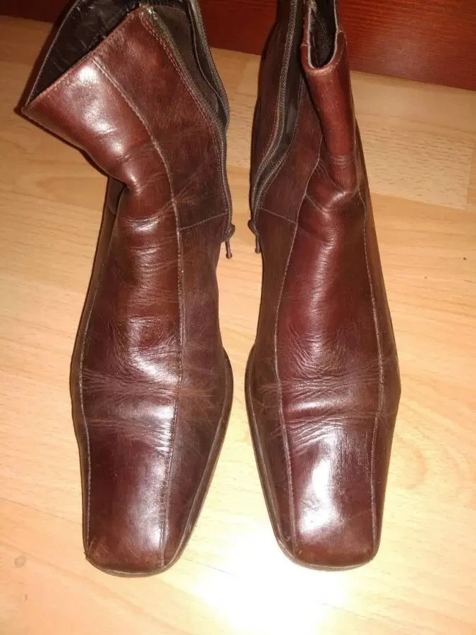 Продам ботинки женские . Кожа . Италия .