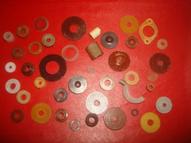 Шайбы  . зажимы . стойки . изоляторы . пластик . гетинакс