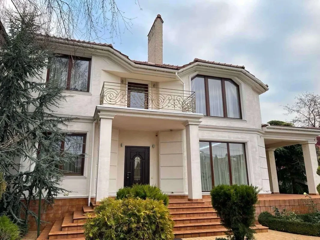 Продажа  шикарного дома на Фонтане  с бассейном  и сауной  , 6 соток