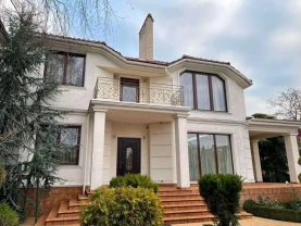 Продажа  шикарного дома на Фонтане  с бассейном  и сауной  , 6 соток