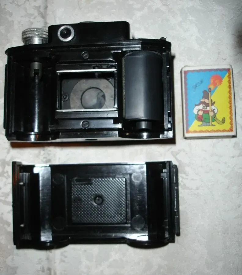 Фотоапарат СМЕНА повоєнного часу випуску, робочий, + шкіряний футляр 4