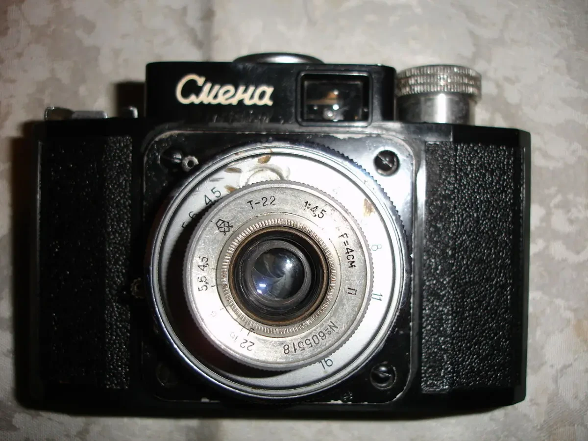 Фотоапарат СМЕНА повоєнного часу випуску, робочий, + шкіряний футляр 2