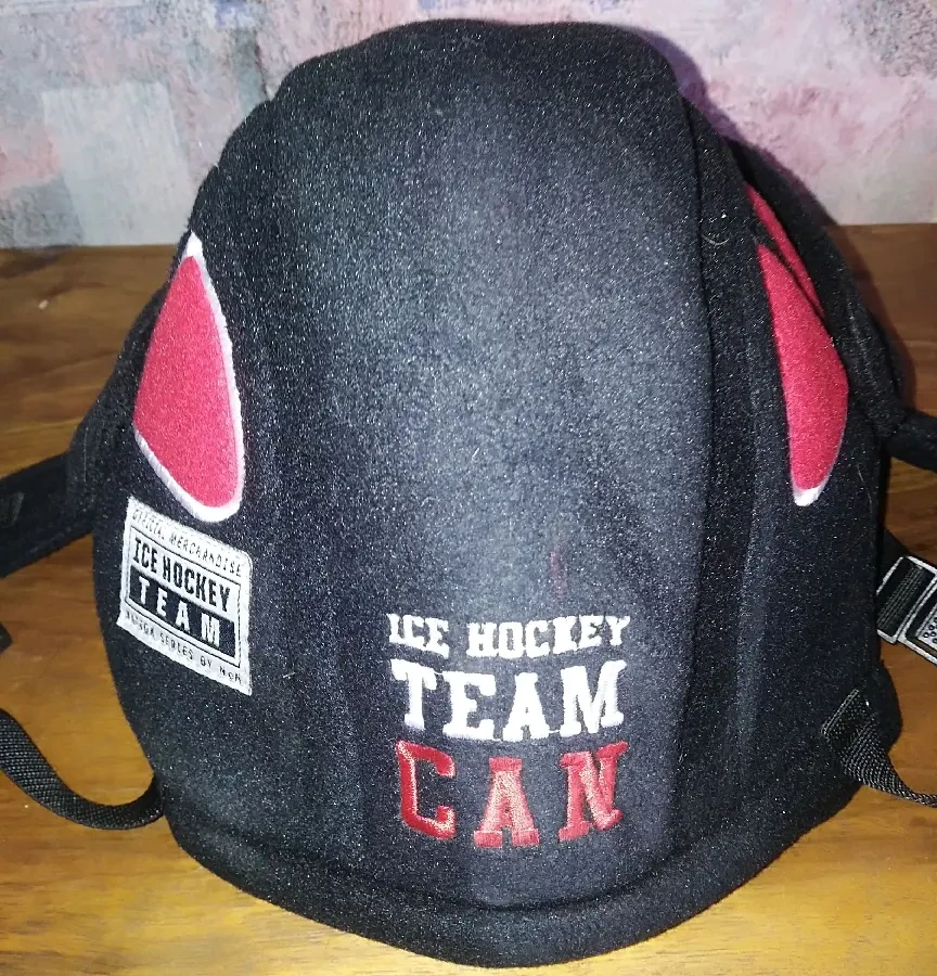 Флісова шапка імітація хокейного шолома Canadа 2