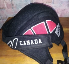 Флісова шапка імітація хокейного шолома Canadа
