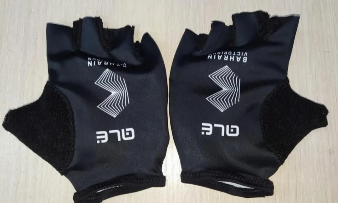 Спортивні рукавички без пальців OLE