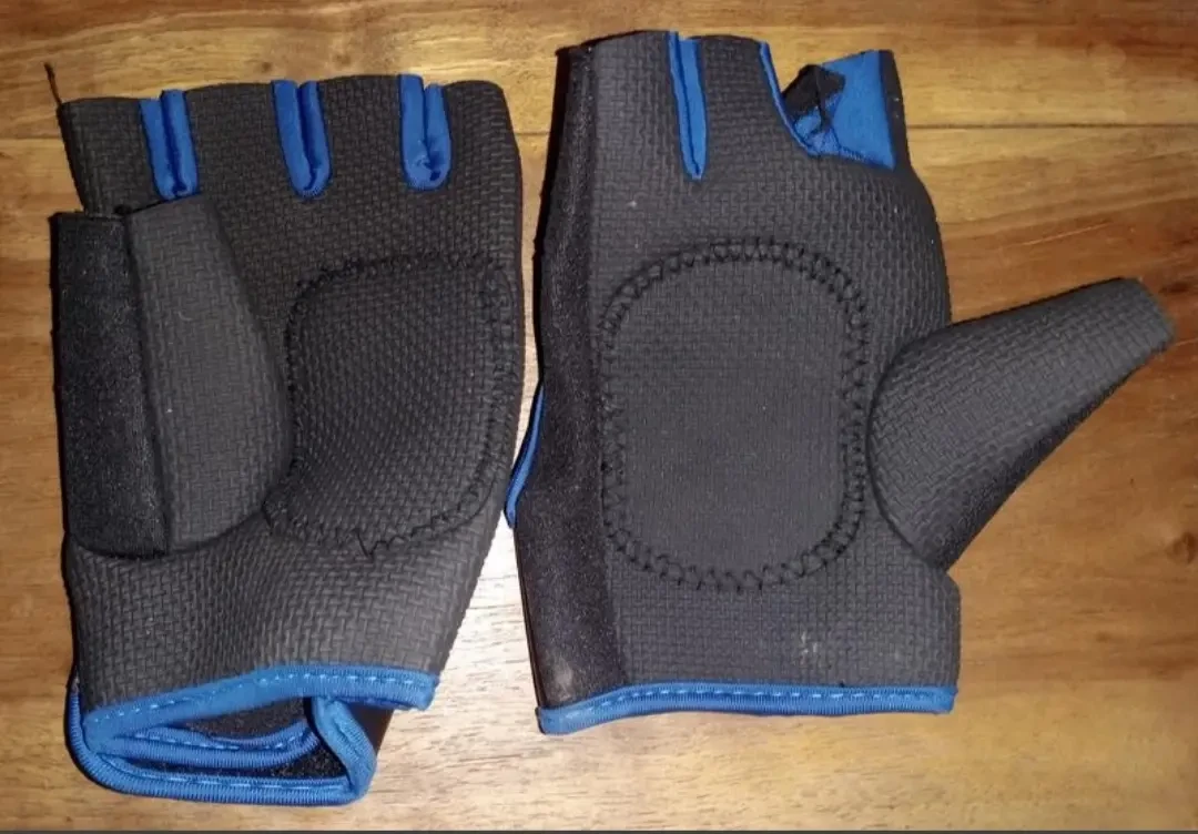 Спортивні рукавички X-tone, без пальців 4