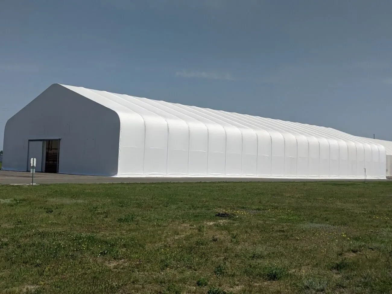 Ангар, каркасно-тентовий, збірно-розбірний, 30х80 м.