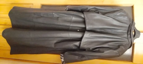 продам женский кожаный плащ