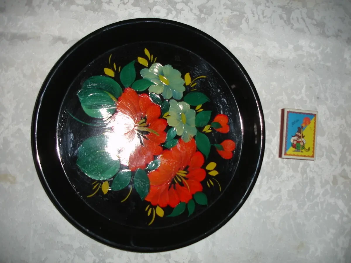 ПОДНОС/піднос, таця кругла металева НОВА і пластикова б/в. РАРИТЕТИ. 3