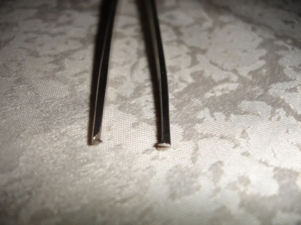 ПИНЦЕТ/пінцет металевий, 25 см з насічками і 20 см з гачком. НОВІ ссср 8