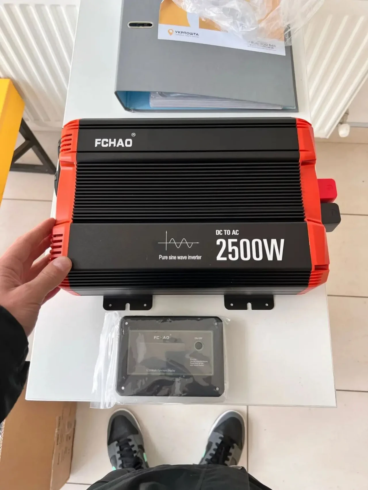 Інвертор Luxeon IPS 2000S. Гарантія. 8