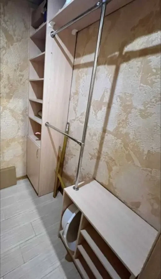 Сдам однокомнатную студию 47м2 возле метро Гагарина с ремонтом. 2