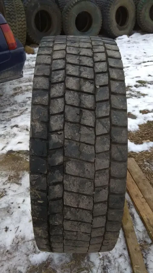 Шины на мини погрузчик 18х7-8 – 5 штук 18/7-8   18/7 R8 5