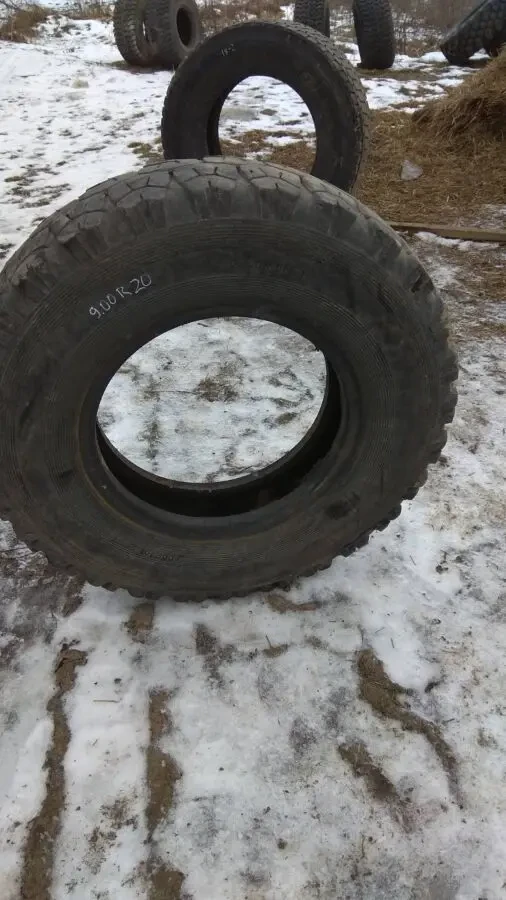 Шина колесо 9.00 R20   9.00-20 -2шт. 10.00R20- 1 шт 5