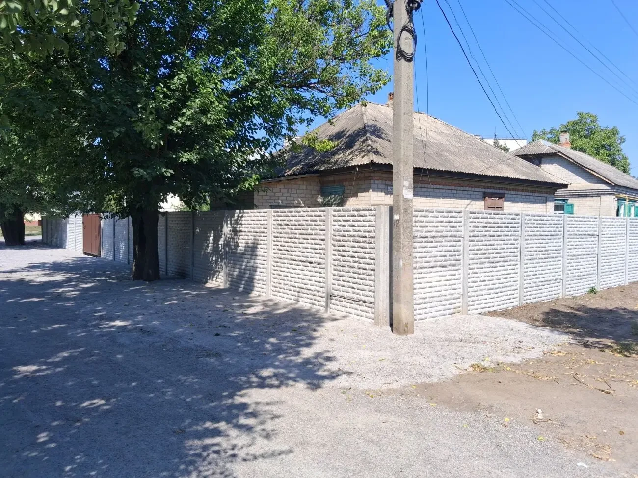 Кирпичный дом в центре Раковки 9