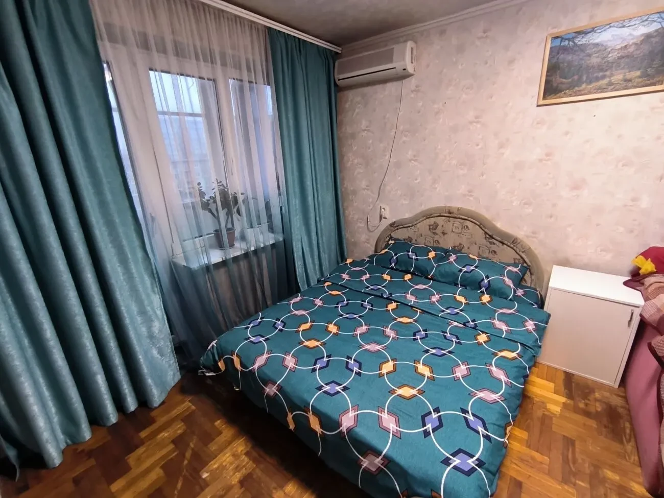 Квартира посуточно Левый берег начало! Ж/см Солнечный, Центр. 7 мест 3