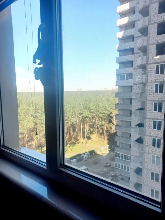 Продам 1-к квартиру 34,1м2 ,вул,Світла вул. 3д, метро Бориспільська 6