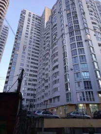 Продам 1-к квартиру 34,1м2 ,вул,Світла вул. 3д, метро Бориспільська