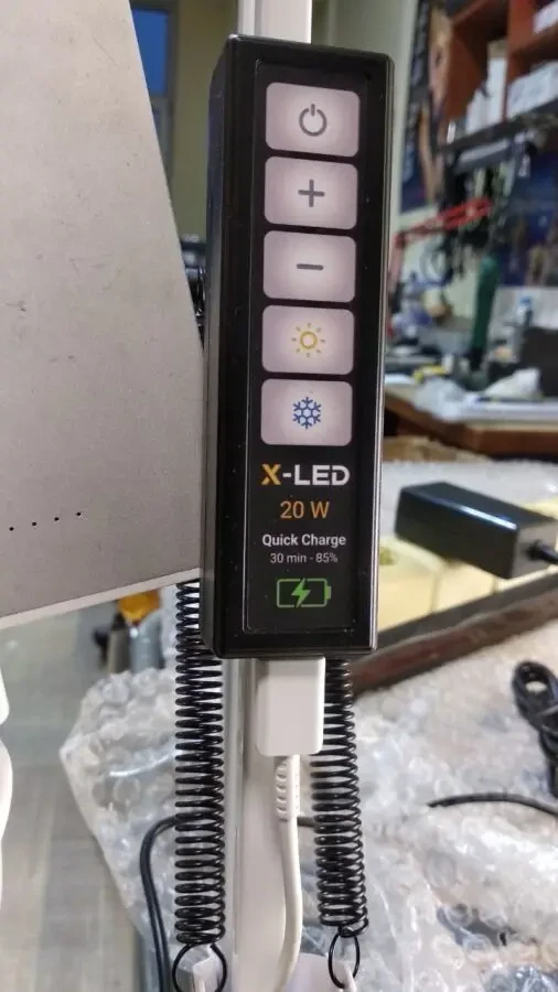 Настільна LED лампа з можливістю підключення до повербанку. Настольная 8