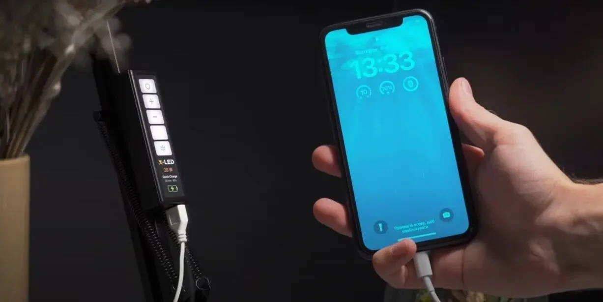 Настільна LED лампа з можливістю підключення до повербанку. Настольная 2