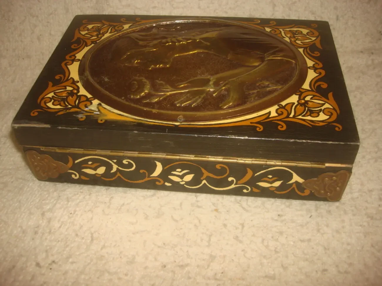 Шкатулка  ретро   чеканка 9