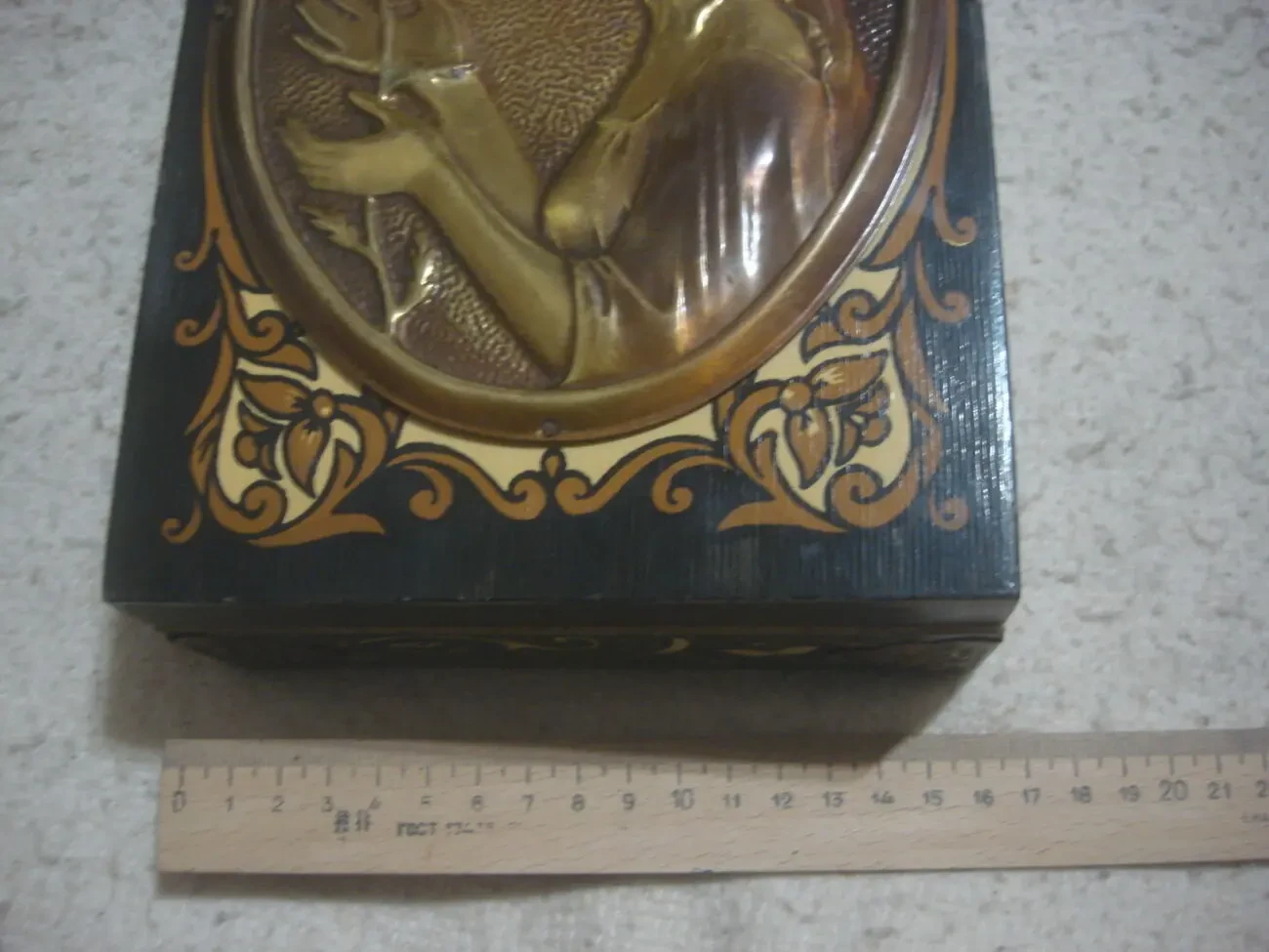 Шкатулка  ретро   чеканка 6