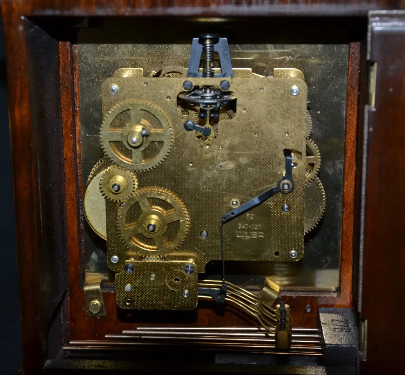 Часы настольные Wuba Warmink 3