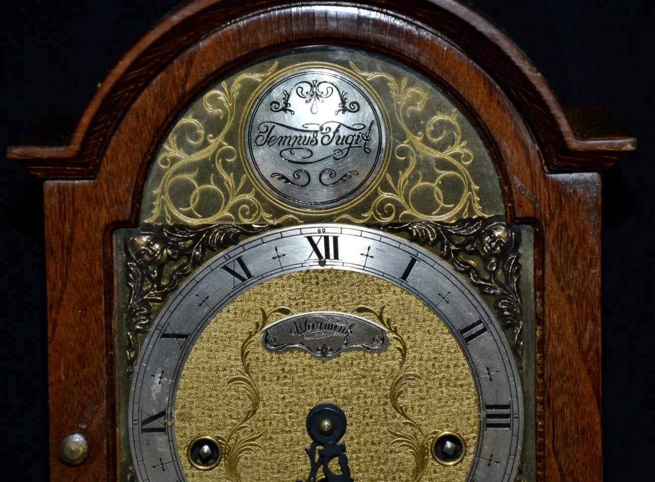 Часы настольные Wuba Warmink 2