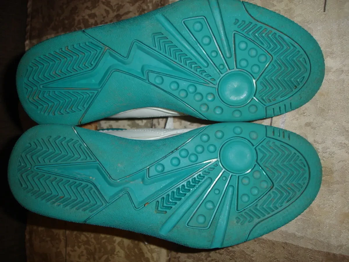 КРОССОВКИ/кросівки 38 р., білі, ШКІРЯНІ, CITY LASER. Для дівчат. 8