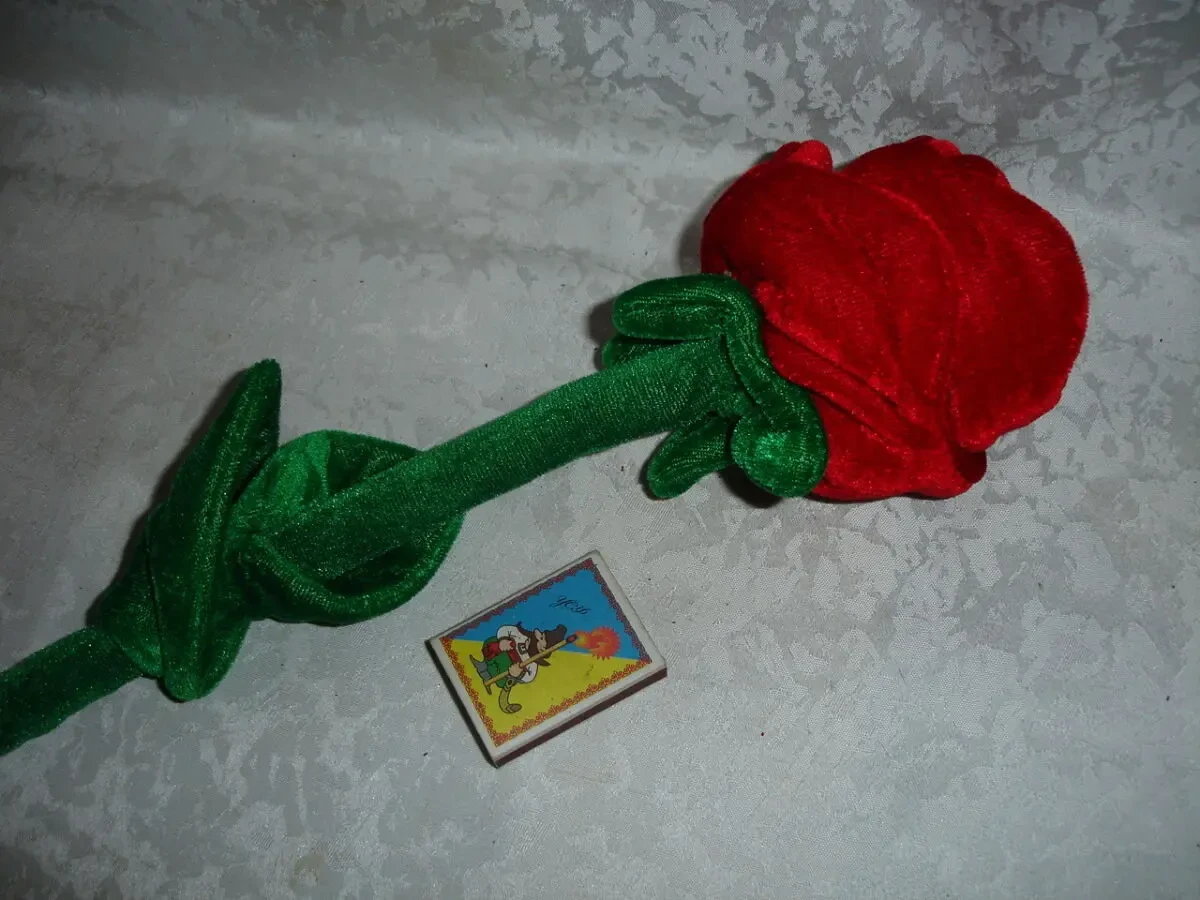 Цветок/КВІТКА червона ТРОЯНДА/роза велюрова висотою 61 см. ДЕКОР. 5