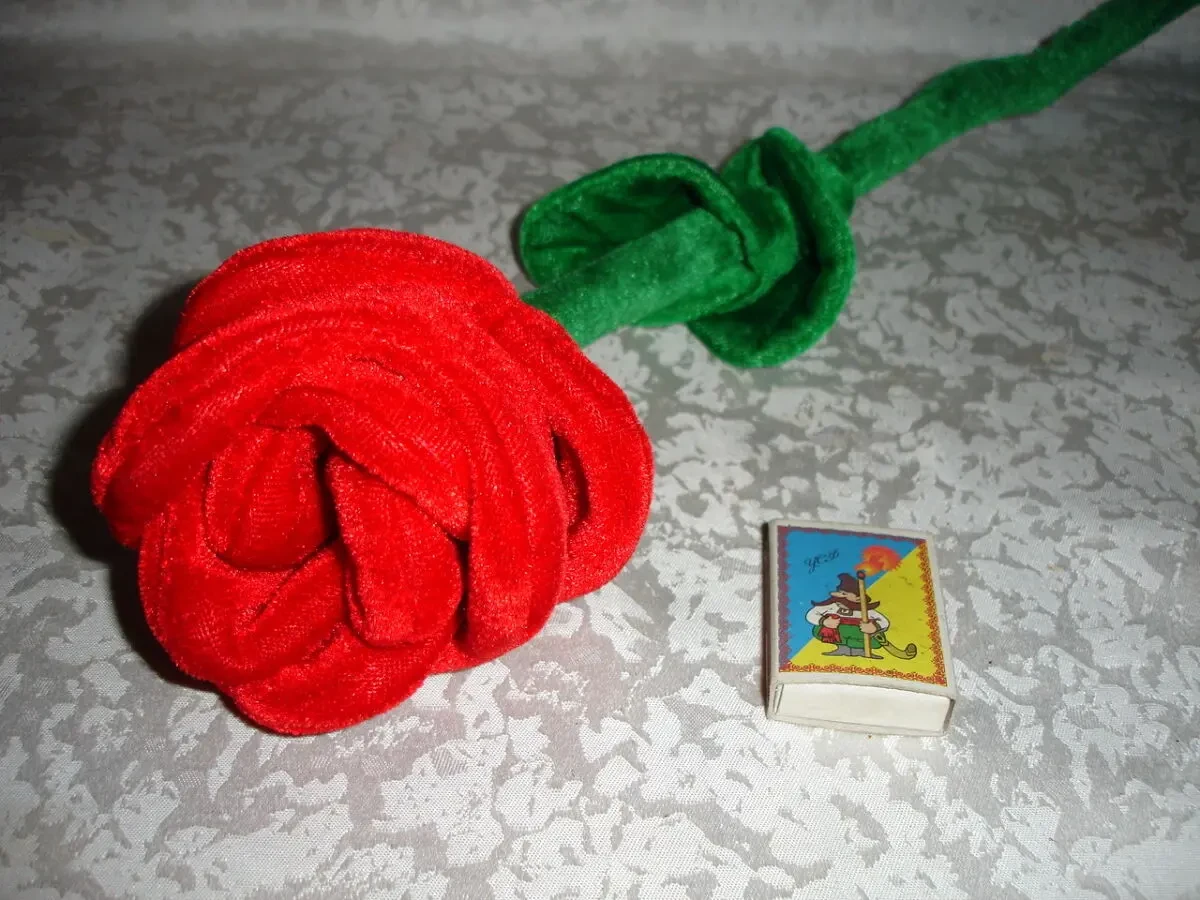 Цветок/КВІТКА червона ТРОЯНДА/роза велюрова висотою 61 см. ДЕКОР. 6