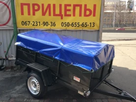 Легковий причіп з додатковими підсилювачами