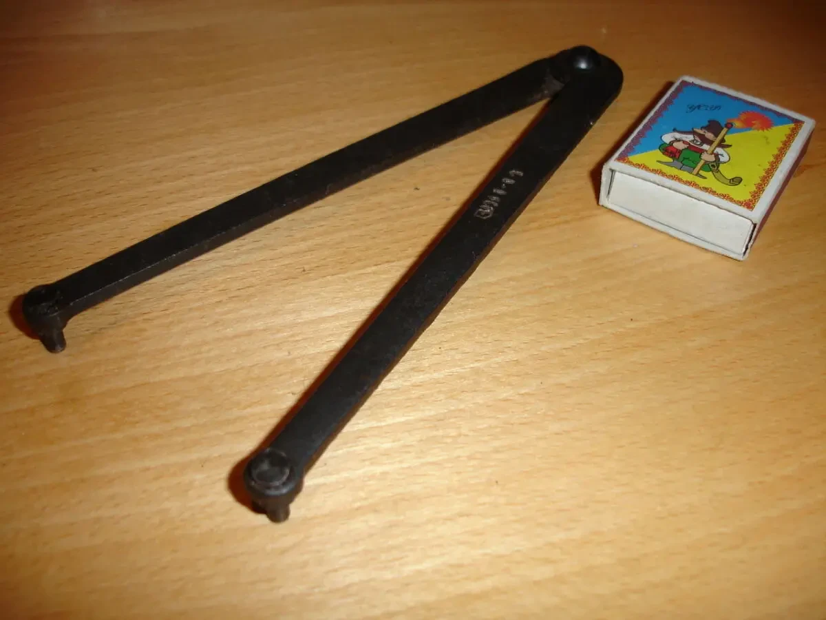 КЛЮЧ ручний для фіксації розподільного валу і установки фаз ГРМ. РЕТРО 4