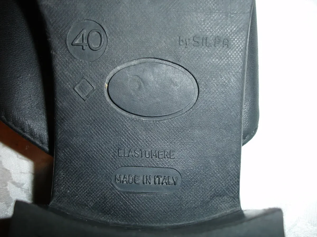 БОСОНОЖКИ//шльопанці 39р., чорні, ШКІРА, відкриті. Італія. Для дівчат 9