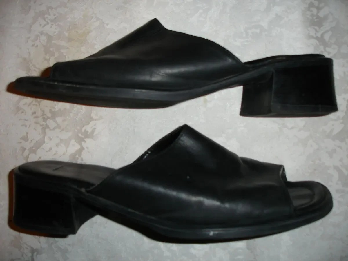 БОСОНОЖКИ//шльопанці 39р., чорні, ШКІРА, відкриті. Італія. Для дівчат 2