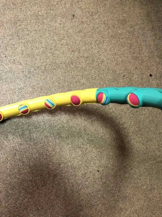 Обруч с массажными шариками 2