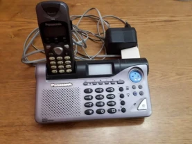 Продам радиотелефон Panasonic цифровой беспроводный с автоответчиком