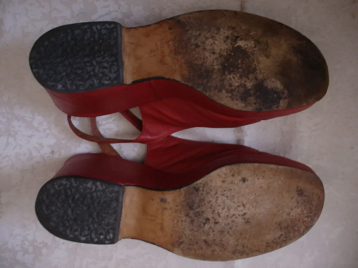 Босоножки/БОСОНІЖКИ 40р.(27см),червоні, ШКІРА,Італія,танкетка,відкриті 3