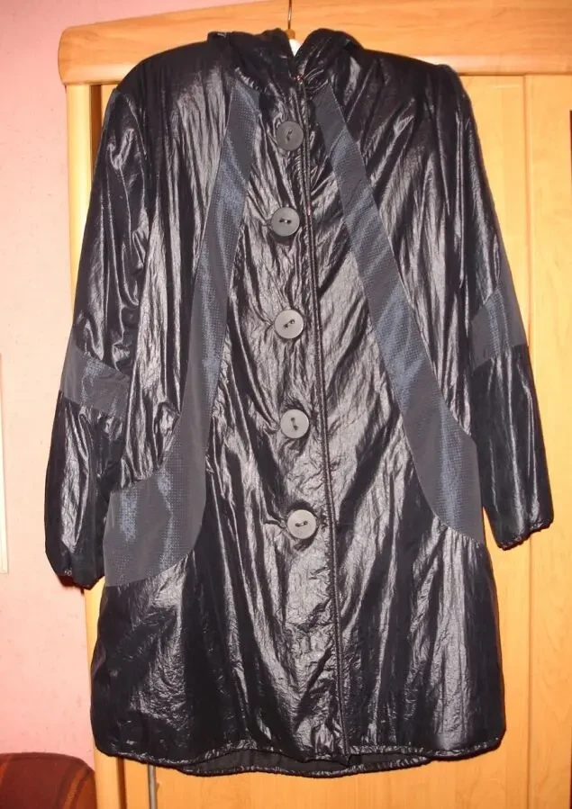 ПЛАЩ/куртка 48-50 р. ЧОРНА, утеплена, капюшон, єврозима. Для вагітних. 2