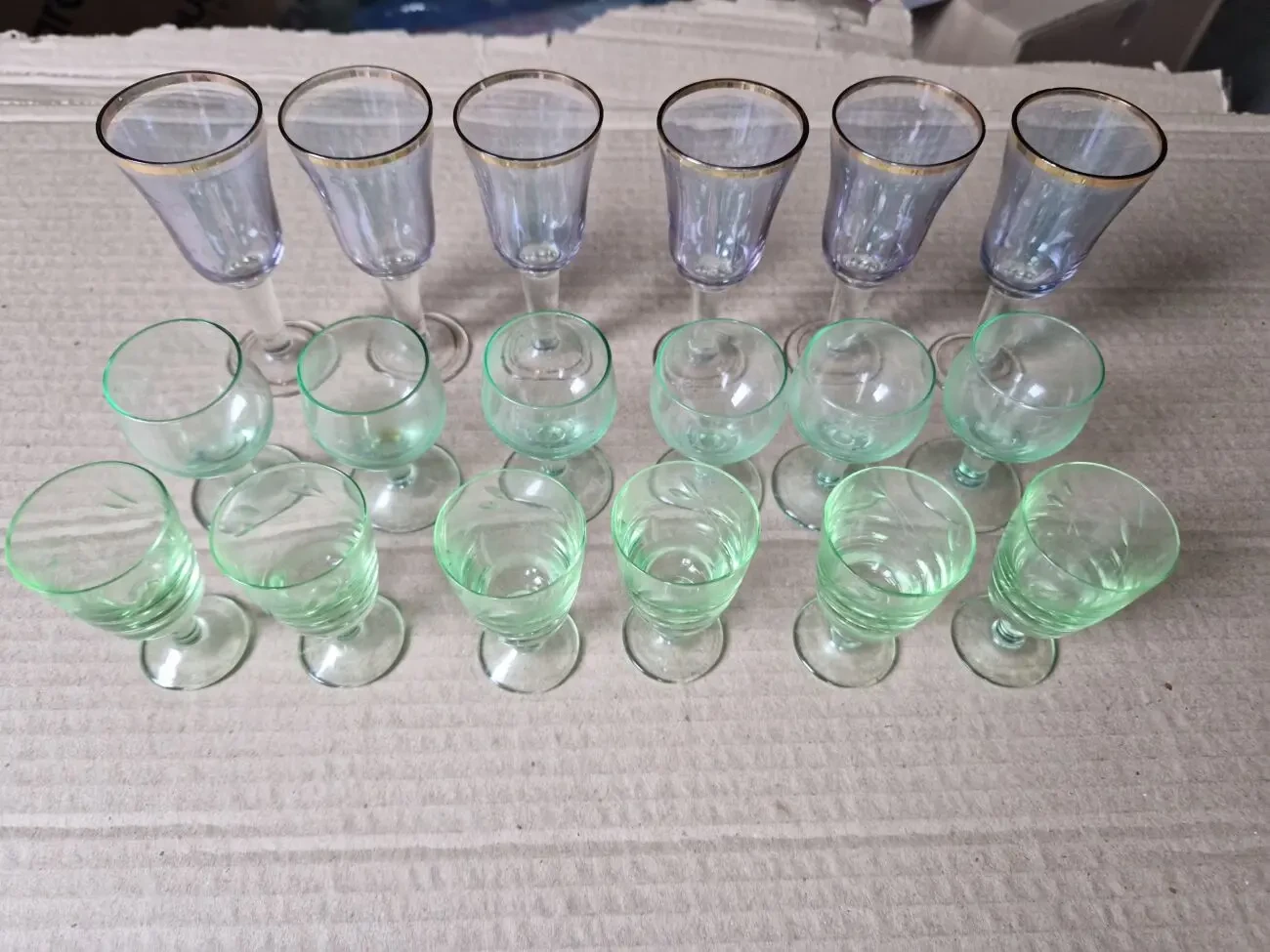 Рюмки для напоїв