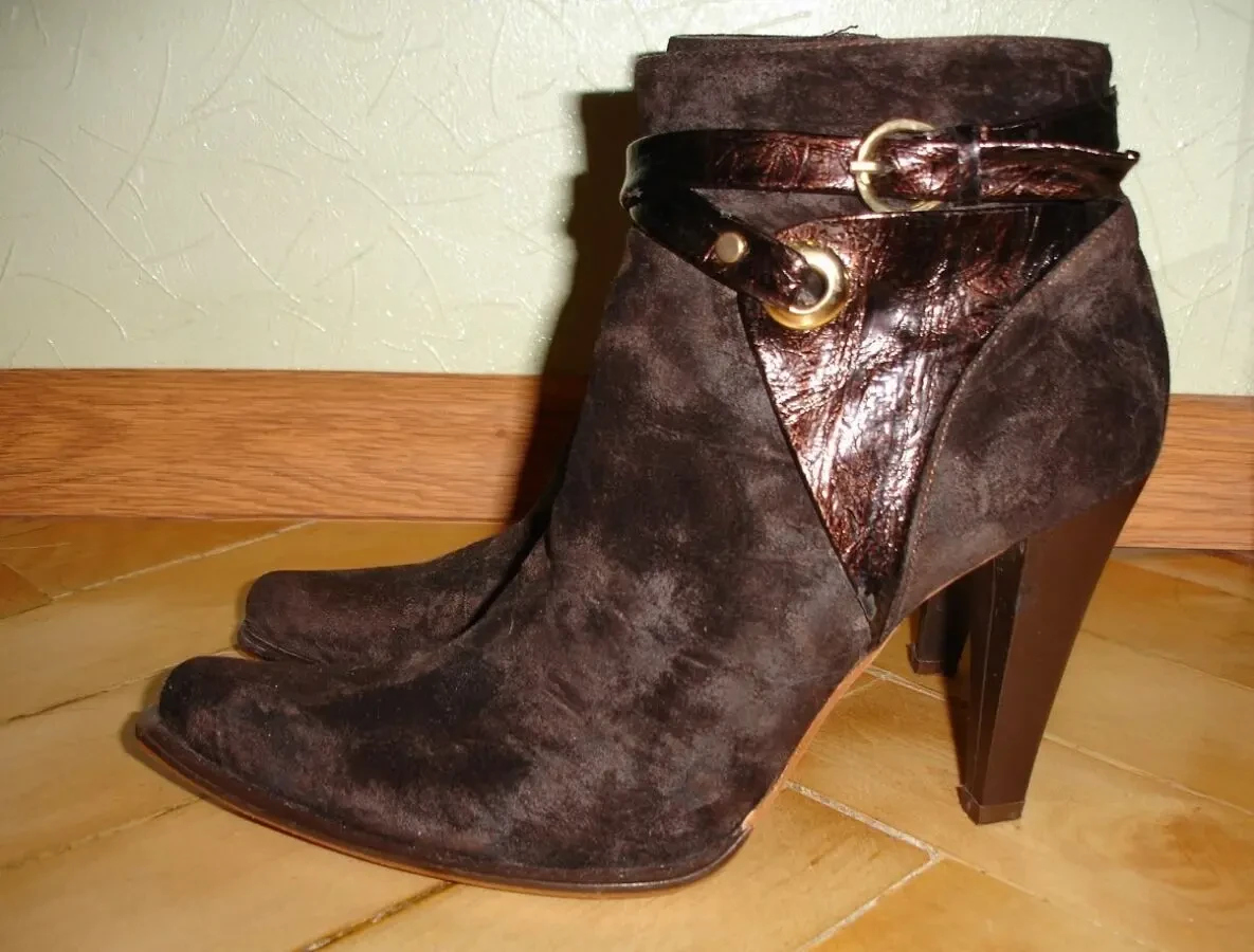 Полусапожки/ПІВЧОБІТКИ 39 р., коричневі, демісезон, каблук. Для дівчат