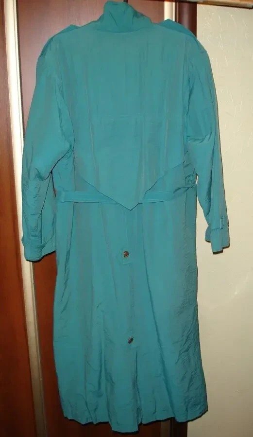 ПЛАЩ М-ка зелений, демісезон + єврозима, з поясом. Для дівчат. 4