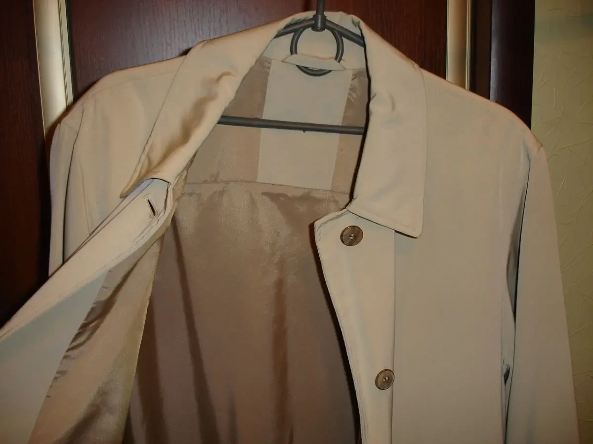 ПЛАЩ М-ка, блідо-салатовий, класика, демісезон. ІТАЛІЯ. Для дівчат. 4