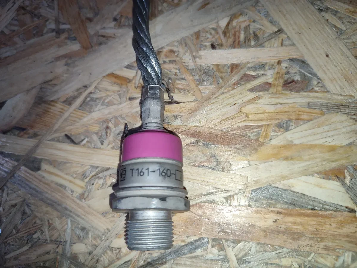 Тиристор Т161-160 с радиатором, диоды ДЧ161, Д161