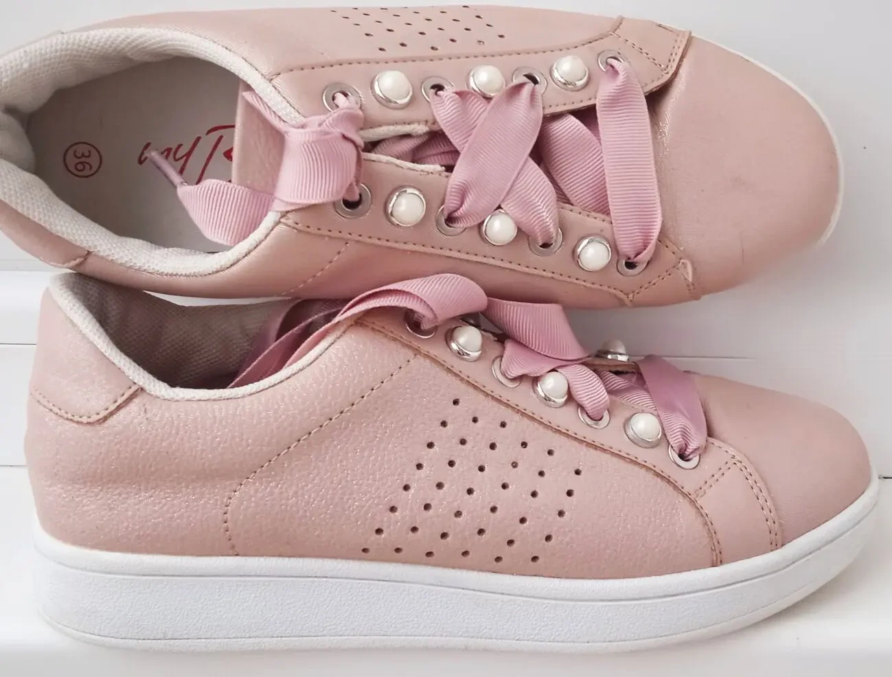 Кроссовки для девочки 2