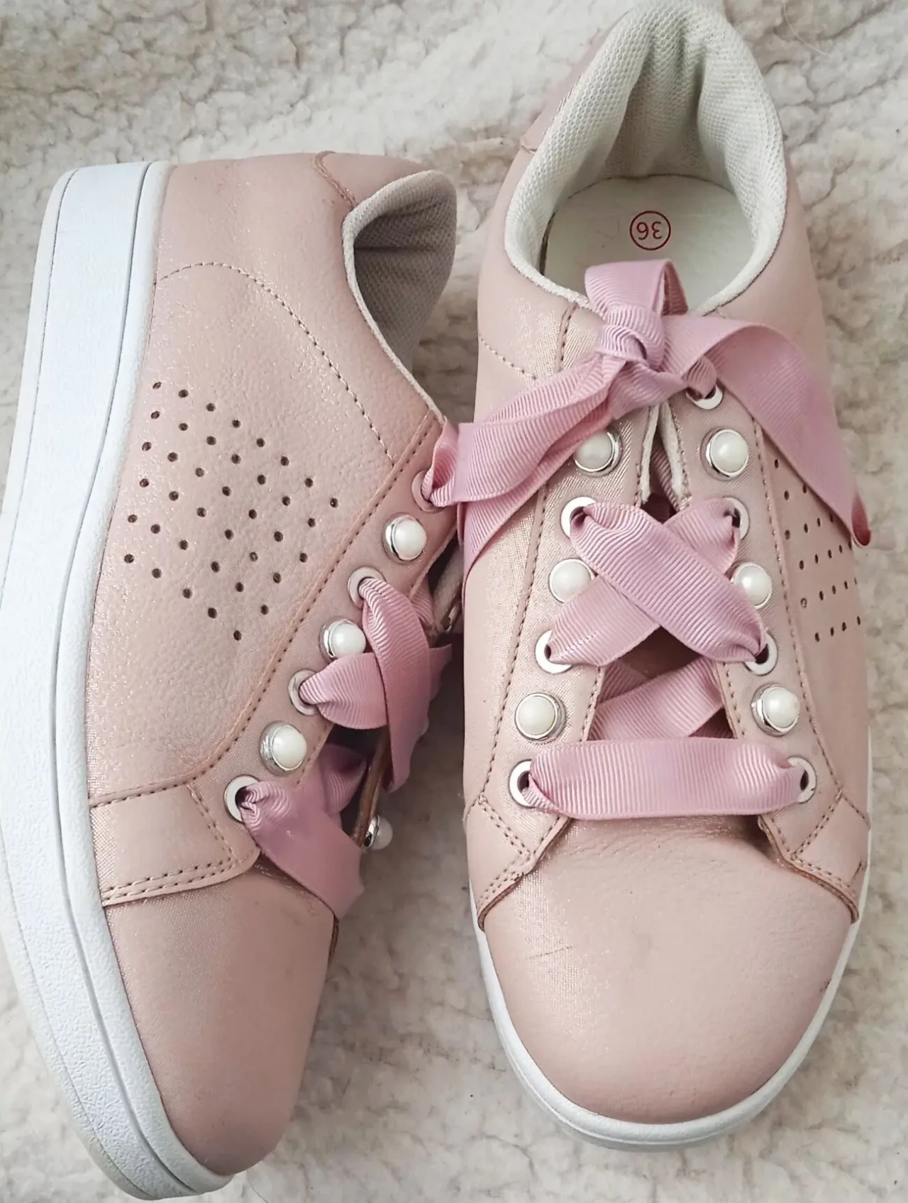 Кроссовки для девочки