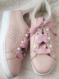 Кроссовки для девочки