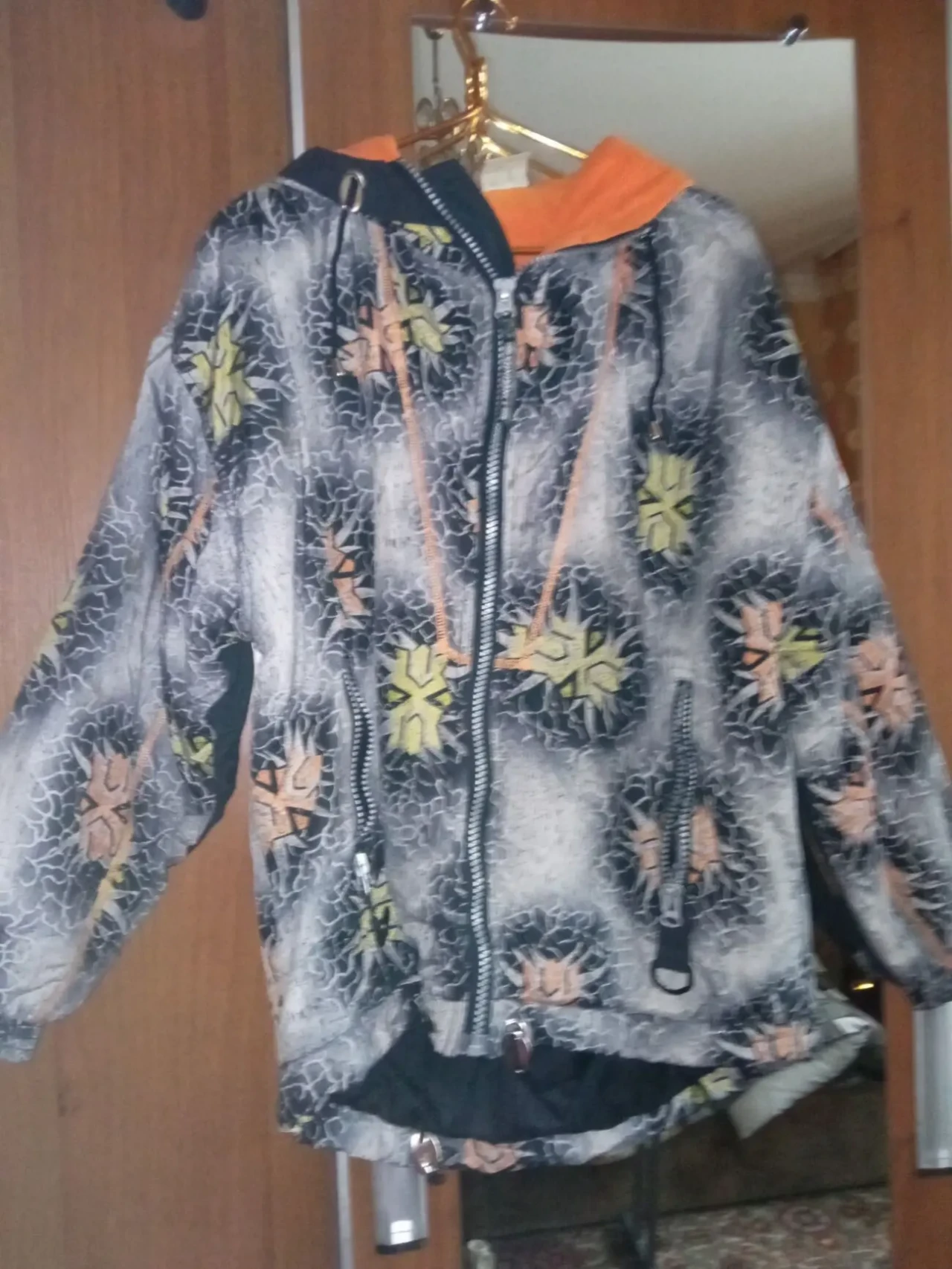 Курточка жіноча 3