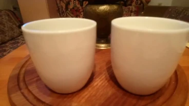 Оригинальная чашка молочного цвета. Фарфор. Германия