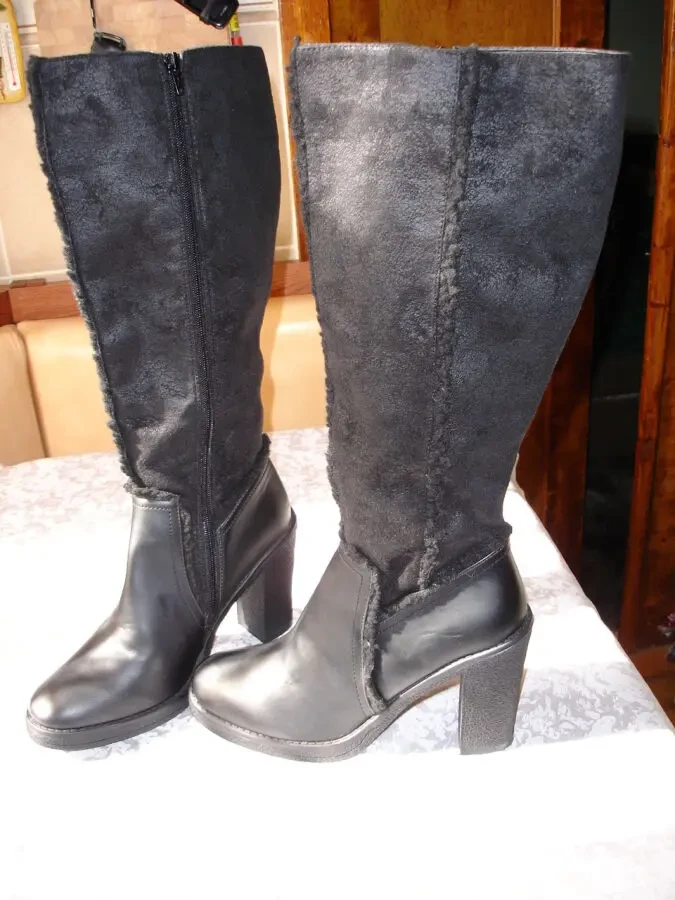 Сапоги/ЧОБОТИ 39 р., демісезон, ЧОРНІ, Jennifer TAYLOR. НОВІ.